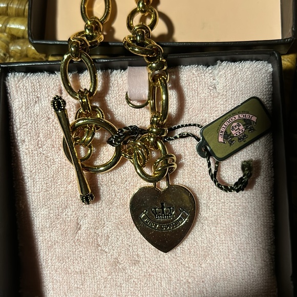 Juicy Couture Gold Heart Charm Necklace BN - Picture 4 of 6